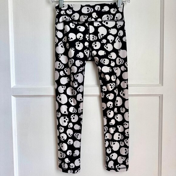 VTG Yas Size Small Black White Skull Leggings - Picture 2 of 8